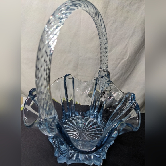 Fenton Vintage Glass Basket, Pastel Blue, By Robert Oliver Sr. W/ Label And Tag - Picture 3 of 11
